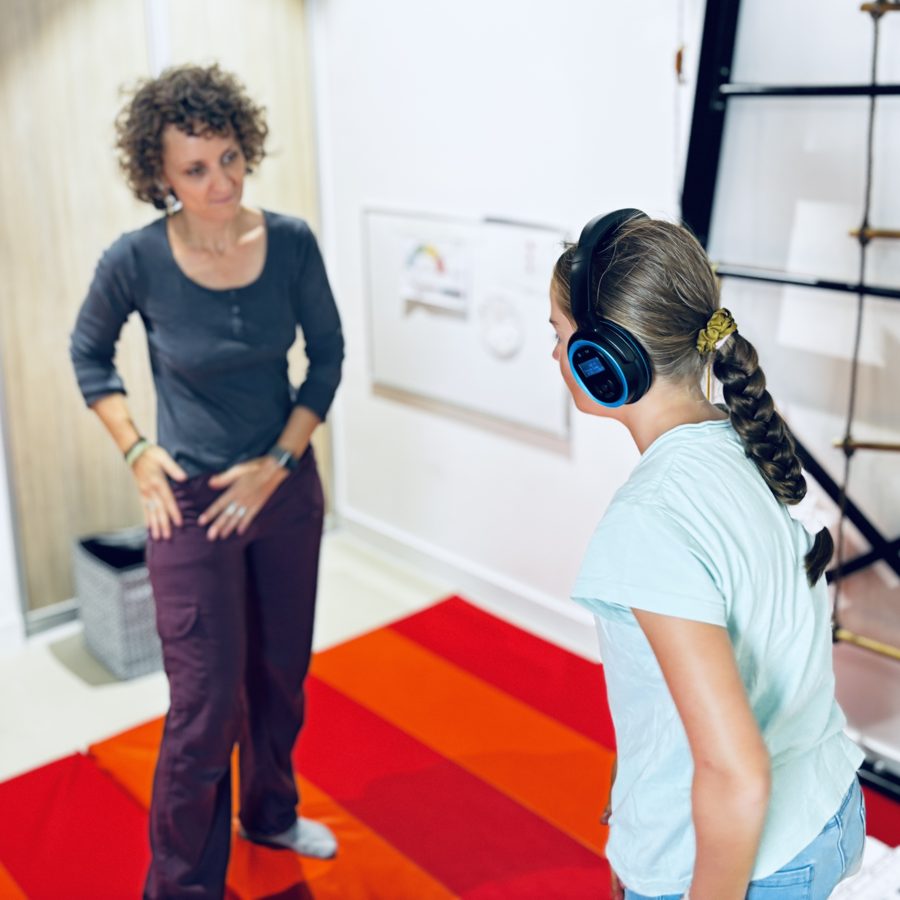 Programme Soundsory, casque audio et mouvement pour un travail intensif à la maison